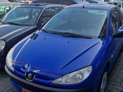 Blauw Gebruikt 2001 Peugeot 206 Coupé | € 2.000 (Duur)
