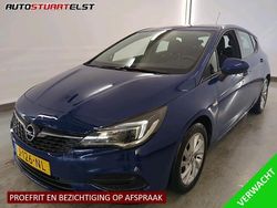 Blauw Gebruikt 2020 Opel Astra Edition Hatchback | € 12.550 (Eerlijke prijs)