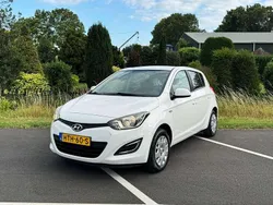 Wit Gebruikt 2015 Hyundai i20 MPV | € 4.395