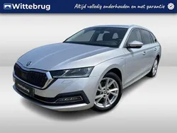 Grijs, metallic lak Gebruikt 2021 Skoda Octavia Style Stationwagen | € 25.950 (Eerlijke prijs)