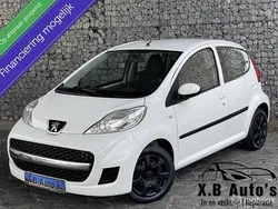 Wit Gebruikt 2010 Peugeot 107 Urban Move Hatchback | € 2.250 (Eerlijke prijs)