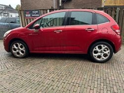 Rood Gebruikt 2011 Citroën C3 Exclusive Hatchback | € 3.999 (Goede deal)