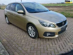 Geel, metallic lak Gebruikt 2017 Peugeot 308 Stationwagen | € 7.260 (Super prijs)