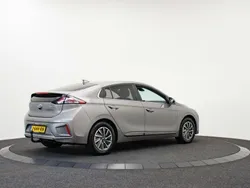 Grijs Gebruikt 2020 Hyundai Ioniq Comfort Sedan | € 17.845