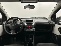 Wit Gebruikt 2014 Toyota Aygo Hatchback | € 999.999
