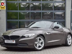 Bruin, metallic lak Gebruikt 2010 BMW Z4 Executive Cabriolet | € 19.950 (Eerlijke prijs)