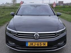 Grijs Gebruikt 2020 VW Passat Business Stationwagen | € 19.995 (Goede deal)