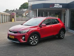 Rood Gebruikt 2021 Kia Stonic SUV | € 17.950 (Eerlijke prijs)
