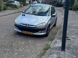 Grijs Gebruikt 2003 Peugeot 206 Hatchback | € 1.800 (Eerlijke prijs)