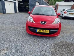 Rood Gebruikt 2005 Peugeot 107 Hatchback | € 1.600 (Eerlijke prijs)