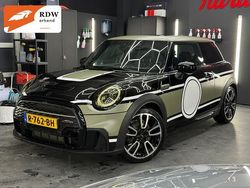 Zwart (metallic) Gebruikt 2022 Mini John Cooper Works Hatchback | € 31.995 (Eerlijke prijs)