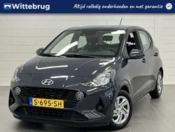 Grijs Gebruikt 2023 Hyundai i10 Comfort Hatchback | € 15.425 (Eerlijke prijs)