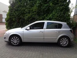 Grijs Gebruikt 2007 Opel Astra Hatchback | € 1.450 (Goede deal)