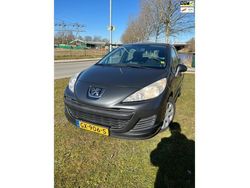 Grijs Gebruikt 2011 Peugeot 207 Hatchback | € 2.500 (Goede deal)