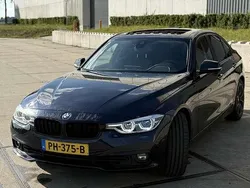 Blauw Gebruikt 2017 BMW 320 Executive Sedan | € 18.500 (Goede deal)