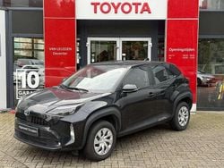Zwart Gebruikt 2024 Toyota Yaris Cross SUV | € 25.900 (Eerlijke prijs)