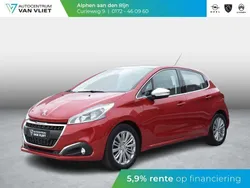 Vernismetaallak rouge ruby Gebruikt 2016 Peugeot 208 Allure Hatchback | € 12.900 (Eerlijke prijs)
