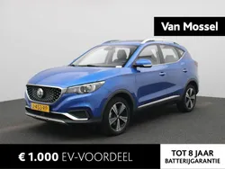 Blauw, metallic lak Gebruikt 2020 MG ZS Luxury Sedan | € 14.995 (Eerlijke prijs)