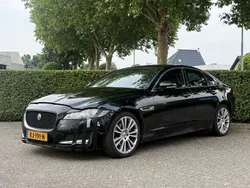 Zwart, metallic lak Gebruikt 2016 Jaguar XF Portfolio Sedan | € 8.450