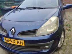 Blauw Gebruikt 2005 Renault Clio II Hatchback | € 700 (Super prijs)