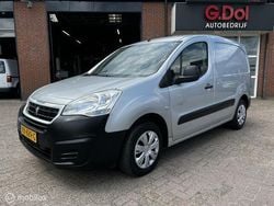 Zilver Gebruikt 2016 Peugeot Partner Van | € 5.950