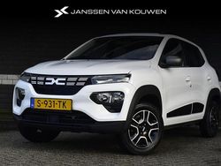 Wit Gebruikt 2023 Dacia Spring Expression Hatchback | € 13.745 (Eerlijke prijs)