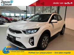 Clear white (licht wit) Gebruikt 2022 Kia Stonic SUV | € 26.645 (Duur)