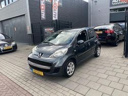 Grijs Gebruikt 2012 Peugeot 107 Hatchback | € 1.999 (Goede deal)