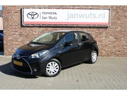 Zwart Gebruikt 2016 Toyota Yaris Hatchback | € 15.950 (Iets duurder)
