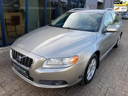 Bruin Gebruikt 2009 Volvo V70 Summum Stationwagen | € 14.945 (Duur)