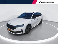 Wit Gebruikt 2024 Skoda Octavia Business Line Stationwagen | € 37.880 (Duur)