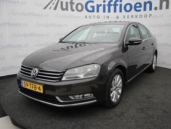 Bruin Gebruikt 2012 VW Passat Comfortline Sedan | € 5.490 (Eerlijke prijs)