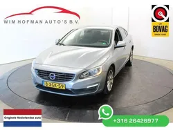 Grijs, metallic lak Gebruikt 2014 Volvo S60 Momentum Sedan | € 7.440