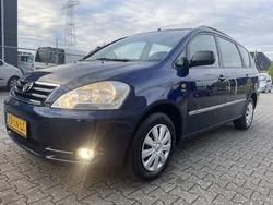 Blauw Gebruikt 2003 Toyota Avensis Verso Luna MPV | € 4.399