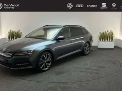 Grijs Gebruikt 2021 Skoda Superb Business Line Stationwagen | € 29.900 (Eerlijke prijs)