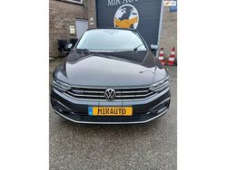 Grijs Gebruikt 2022 VW Passat Business Sedan | € 18.999 (Super prijs)