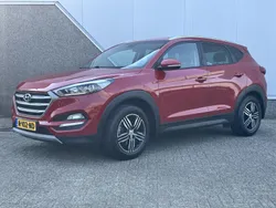 Rood Gebruikt 2017 Hyundai Tucson Comfort SUV | € 22.780 (Eerlijke prijs)
