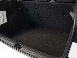 Wit Gebruikt 2025 Skoda Kamiq Sport SUV | € 30.882