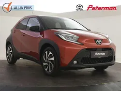 Rood Gebruikt 2024 Toyota Aygo Pulse Hatchback | € 20.899 (Iets duurder)