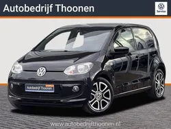 Zwart, metallic lak Gebruikt 2016 VW up! high up! Hatchback | € 8.950 (Iets duurder)