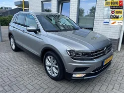 Grijs, metallic lak Gebruikt 2016 VW Tiguan Highline SUV | € 23.350 (Goede deal)