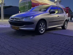Grijs Gebruikt 1999 Peugeot 206 Hatchback | € 1.400 (Eerlijke prijs)