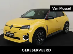Geel Gebruikt 2024 Renault R5 Iconic Hatchback | € 31.940 (Eerlijke prijs)
