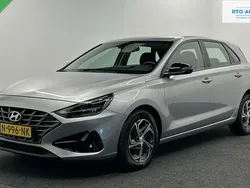 Grijs Gebruikt 2021 Hyundai i30 Comfort Hatchback | € 18.000 (Eerlijke prijs)