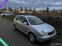 Grijs Gebruikt 2002 VW Polo Highline Hatchback | € 3.299 (Iets duurder)