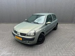 Groen Gebruikt 2002 Renault Clio II Hatchback | € 1.250 (Eerlijke prijs)