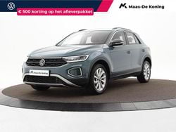 Blauw Gebruikt 2023 VW T-Roc Life SUV | € 28.740 (Goede deal)