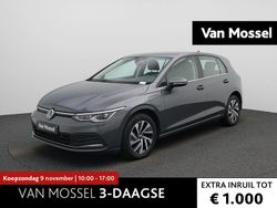 Grijs Gebruikt 2022 VW Golf VIII Style Hatchback | € 25.900 (Goede deal)