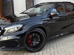 Zwart Gebruikt 2015 Mercedes GLA45 AMG AMG SUV | € 27.495 (Iets duurder)