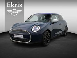 Blauw Gebruikt 2025 Mini Cooper SE Favoured Hatchback | € 42.390 (Iets duurder)